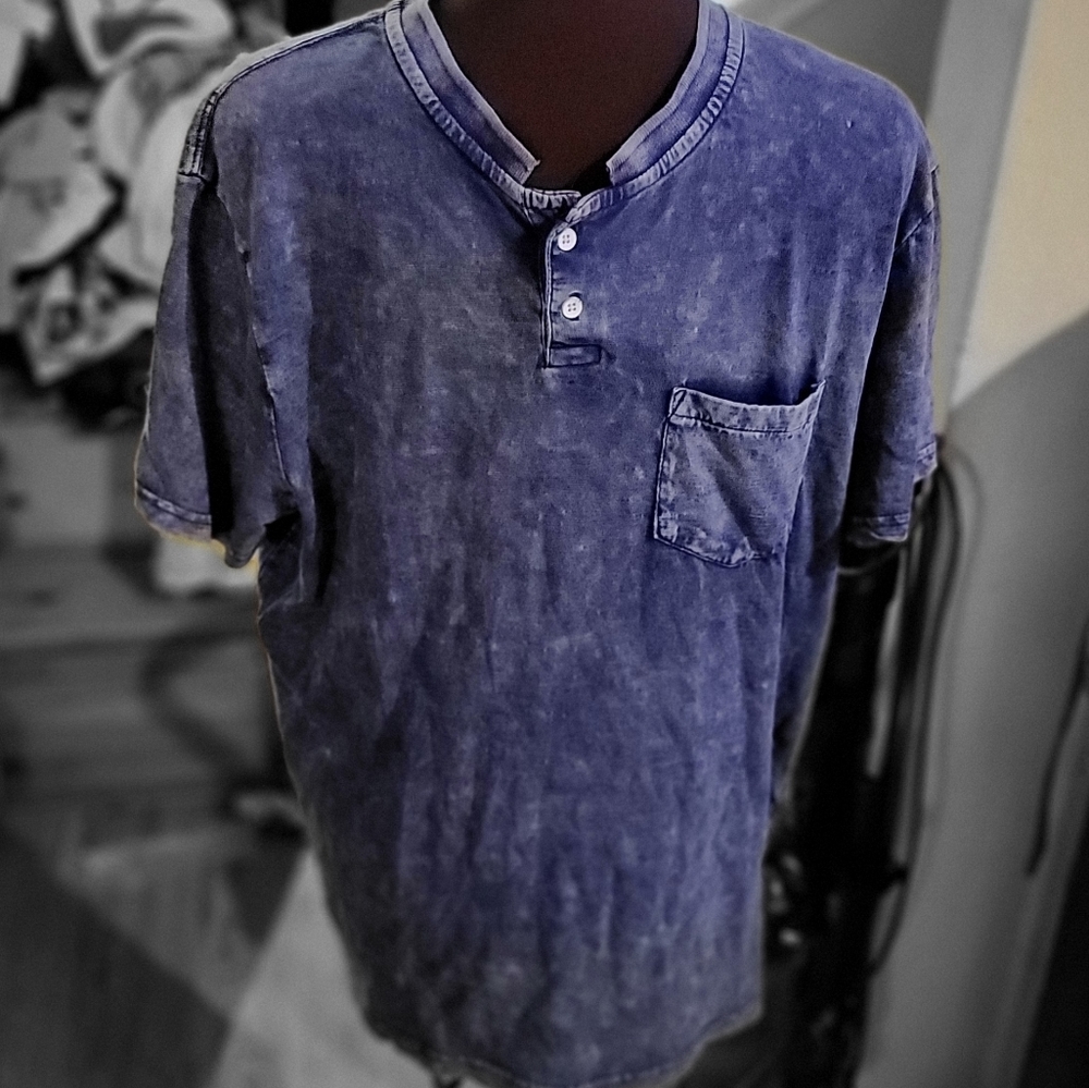 EUC Lucky Brand Sugar Wash Henley